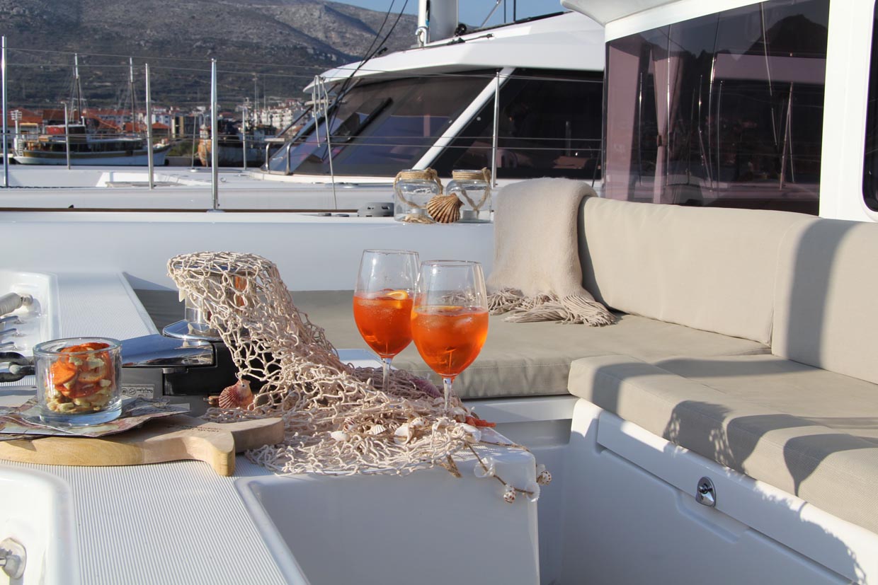 sun deck Apero med
